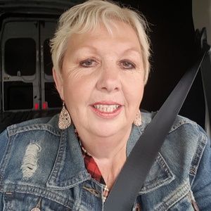 Meet your Posher, Vivian